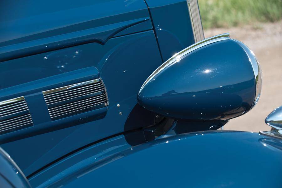  Packard 120 Deluxe Touring Sedan 1937 года  (фото 10 из 19)
